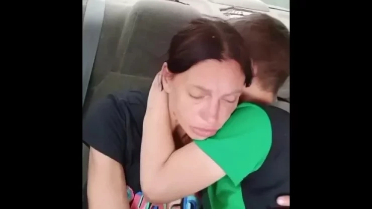 Шок из Энгельса: солевая мать подсадила на наркотики 9-летнего сына